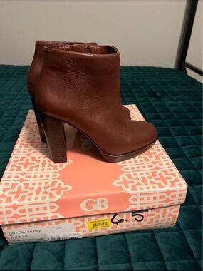 Gianni Bini Chestnut Leather Block Heel Ankle Booties
